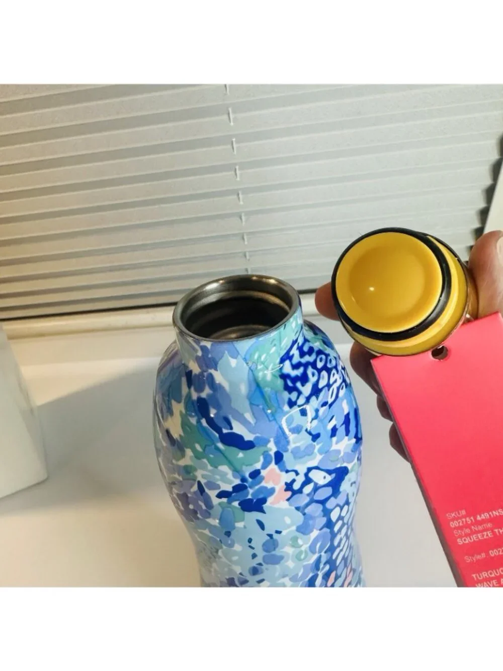 Lilly Pulitzer Squeeze The Day Water Bottle Turquoise Blue Vibrant Floral 16 Oz